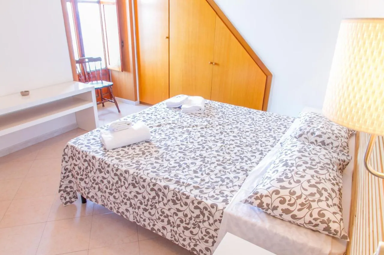 77 Rooms Cefalu Guest house