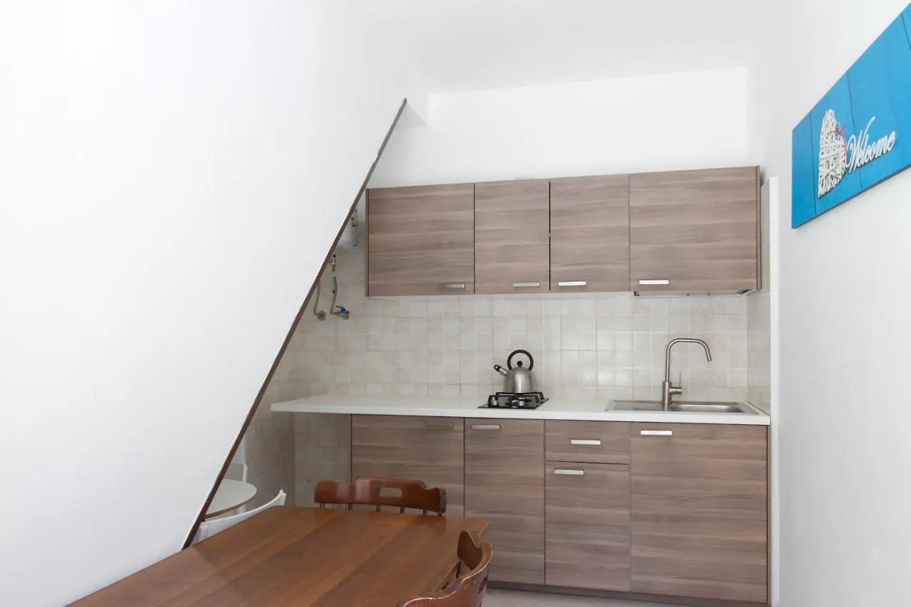 Guest house 77 Rooms Cefalu Italy